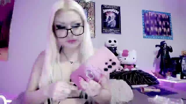Gallery image thumbnail from Ketel's myfreecams stream on, 02/14/2025, 01:50 image 11 of 20