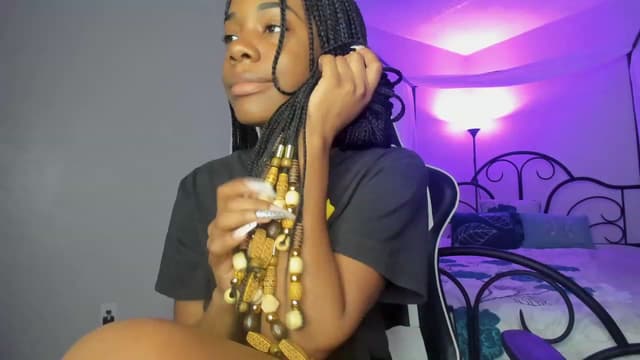 Gallery image thumbnail from Kiera's myfreecams stream on, 02/10/2023, 11:48 image 4 of 20