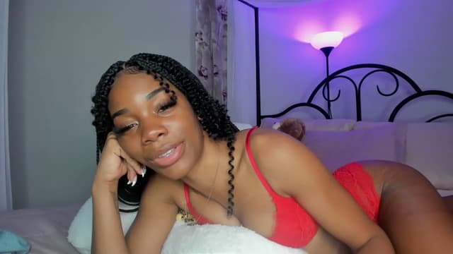 Gallery image thumbnail from Kiera's myfreecams stream on, 02/14/2023, 12:24 image 7 of 20
