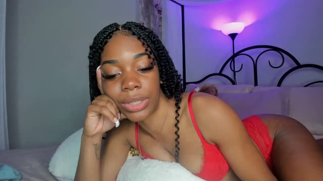 Gallery image thumbnail from Kiera's myfreecams stream on, 02/14/2023, 12:24 image 6 of 20