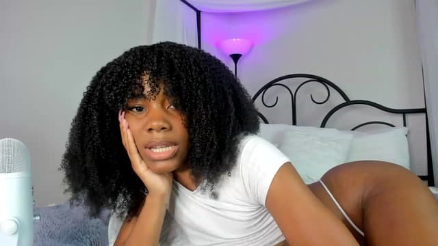 Gallery image thumbnail from Kiera's myfreecams stream on, 04/17/2023, 02:57 image 6 of 20