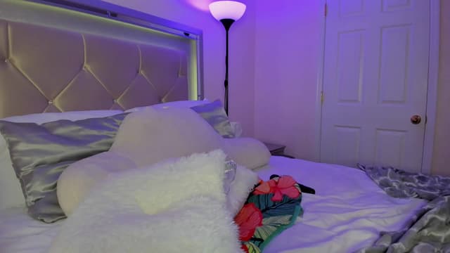 Gallery image thumbnail from Kiera's myfreecams stream on, 01/02/2024, 04:47 image 16 of 20