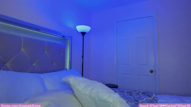 Gallery image thumbnail from Kiera's myfreecams stream on, 01/09/2024, 03:12 image 16 of 20