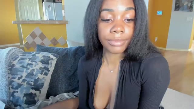 Gallery image thumbnail from Kiera's myfreecams stream on, 02/01/2024, 20:28 image 11 of 20