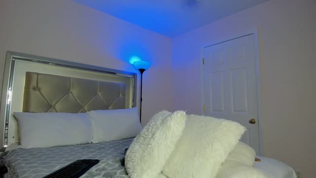 Gallery image thumbnail from Kiera's myfreecams stream on, 02/12/2024, 06:40 image 11 of 20