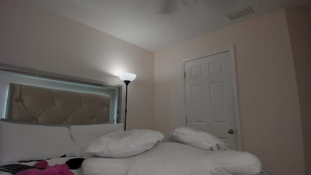 Gallery image thumbnail from Kiera's myfreecams stream on, 03/14/2024, 03:06 image 17 of 20