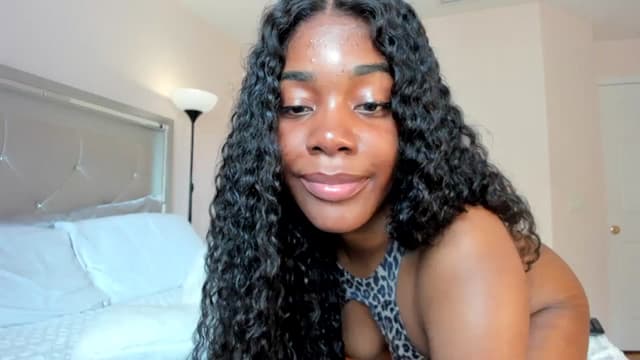 Gallery image thumbnail from Kiera's myfreecams stream on, 03/22/2024, 18:21 image 11 of 20