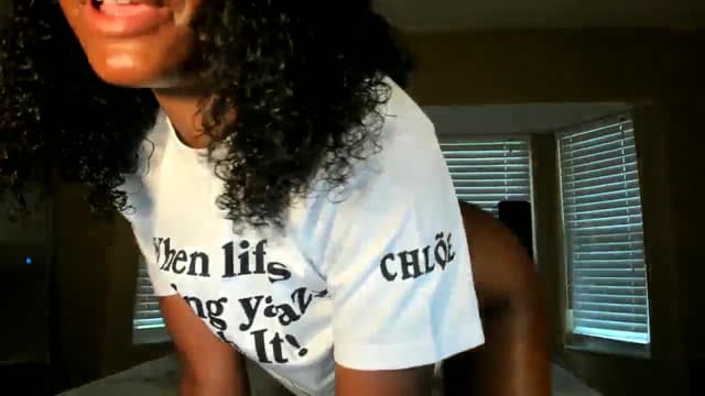 Gallery image thumbnail from Kiera's myfreecams stream on, 07/06/2024, 11:54 image 3 of 20