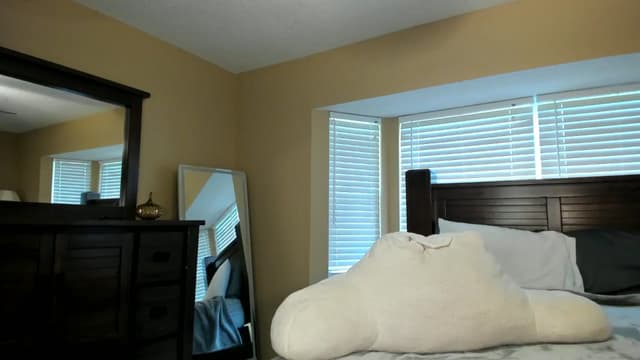 Gallery image thumbnail from Kiera's myfreecams stream on, 07/27/2024, 20:06 image 20 of 20