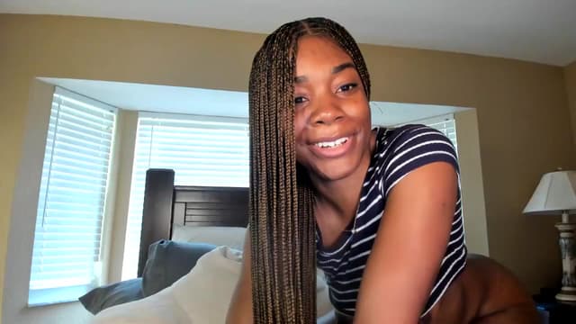 Gallery image thumbnail from Kiera's myfreecams stream on, 08/05/2024, 18:48 image 3 of 20