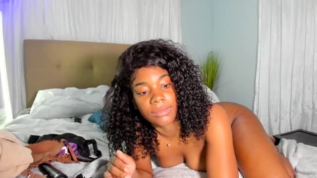 Gallery image thumbnail from Kiera's myfreecams stream on, 09/26/2024, 04:33 image 20 of 20