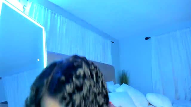 Gallery image thumbnail from Kiera's myfreecams stream on, 11/07/2024, 01:35 image 13 of 20