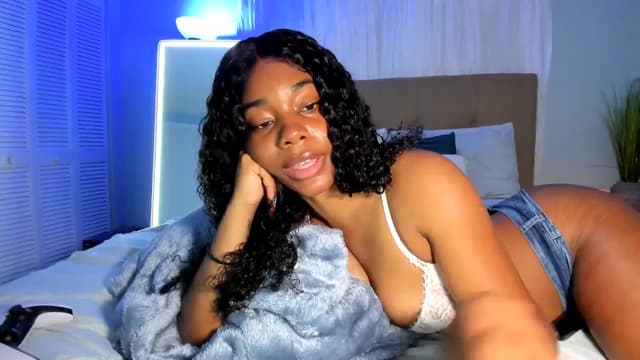 Gallery image thumbnail from Kiera's myfreecams stream on, 11/11/2024, 02:31 image 20 of 20