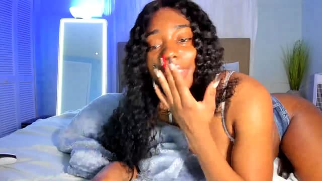 Gallery image thumbnail from Kiera's myfreecams stream on, 11/11/2024, 02:56 image 6 of 20