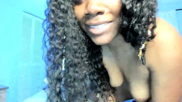 Gallery image thumbnail from Kiera's myfreecams stream on, 11/17/2024, 05:54 image 8 of 20