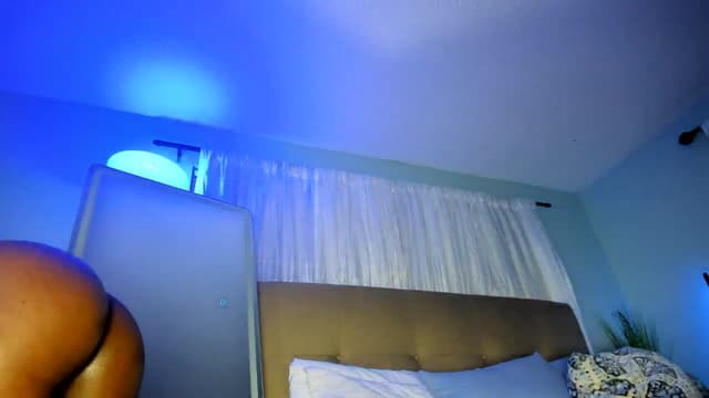 Gallery image thumbnail from Kiera's myfreecams stream on, 03/30/2025, 02:16 image 12 of 20