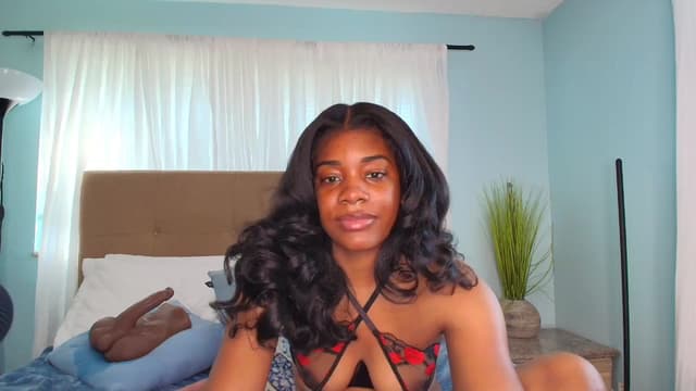 Gallery image thumbnail from Kiera's myfreecams stream on, 12/26/2025, 20:50 image 8 of 20