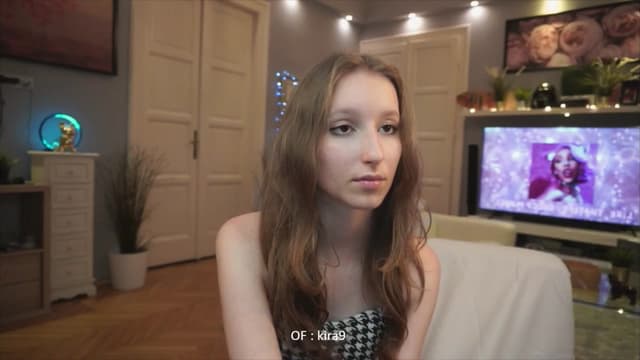 Gallery image thumbnail from Kira9's myfreecams stream on, 08/10/2025, 18:40 image 18 of 20