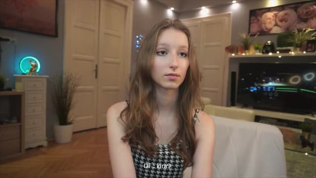 Gallery image thumbnail from Kira9's myfreecams stream on, 08/10/2025, 19:39 image 3 of 20