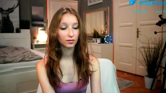Gallery image thumbnail from Kira9's myfreecams stream on, 08/22/2025, 19:20 image 10 of 20