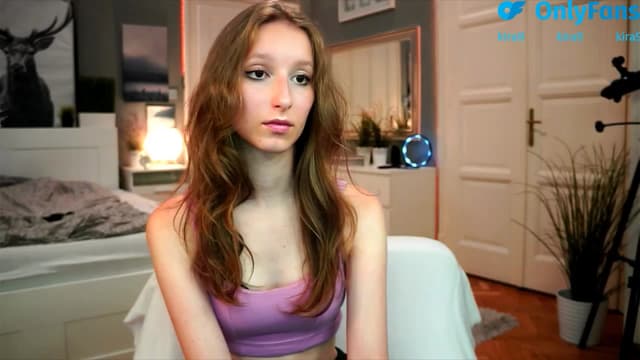 Gallery image thumbnail from Kira9's myfreecams stream on, 08/22/2025, 20:46 image 3 of 20