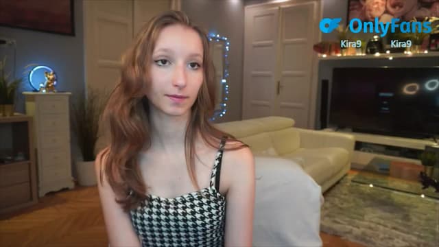 Gallery image thumbnail from Kira9's myfreecams stream on, 08/23/2025, 17:07 image 7 of 20