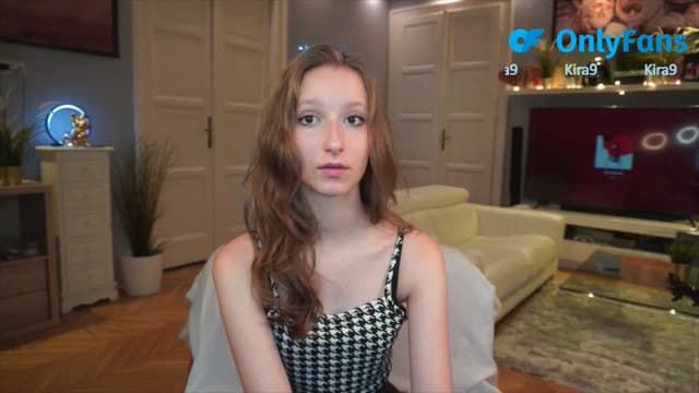 Gallery image thumbnail from Kira9's myfreecams stream on, 08/23/2025, 17:54 image 16 of 20