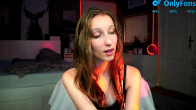 Gallery image thumbnail from Kira9's myfreecams stream on, 08/25/2025, 17:00 image 11 of 20