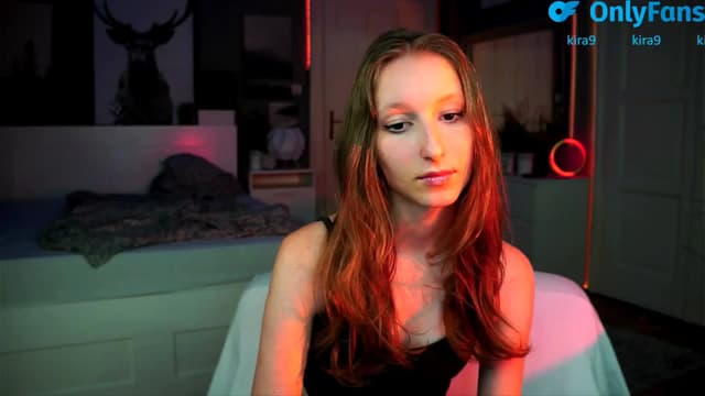 Gallery image thumbnail from Kira9's myfreecams stream on, 08/25/2025, 19:36 image 18 of 20