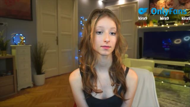 Gallery image thumbnail from Kira9's myfreecams stream on, 08/31/2025, 18:42 image 18 of 20