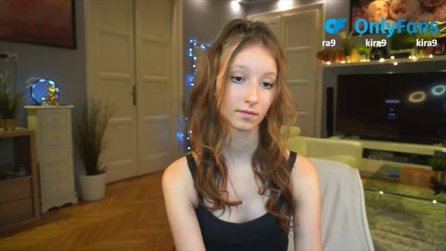 Gallery image thumbnail from Kira9's myfreecams stream on, 08/31/2025, 18:42 image 19 of 20