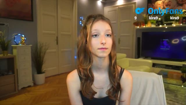 Gallery image thumbnail from Kira9's myfreecams stream on, 08/31/2025, 20:13 image 10 of 20