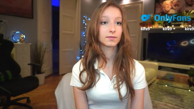 Gallery image thumbnail from Kira9's myfreecams stream on, 09/04/2025, 18:06 image 14 of 20