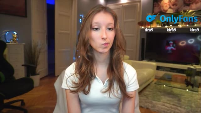 Gallery image thumbnail from Kira9's myfreecams stream on, 09/04/2025, 19:05 image 11 of 20