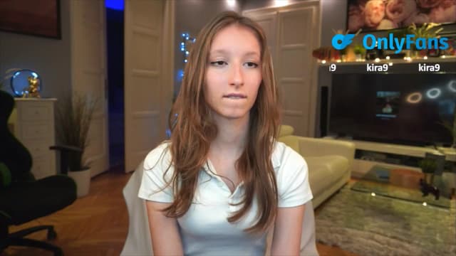 Gallery image thumbnail from Kira9's myfreecams stream on, 09/04/2025, 19:05 image 3 of 20