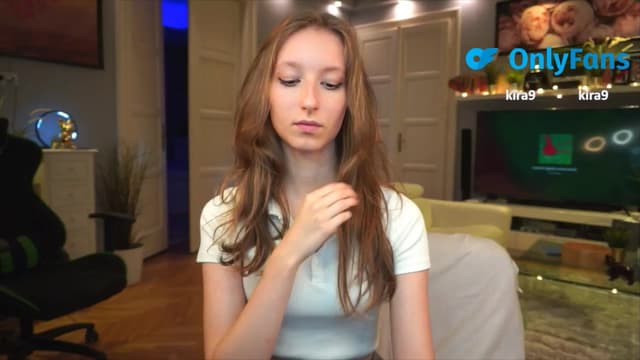 Gallery image thumbnail from Kira9's myfreecams stream on, 09/04/2025, 20:26 image 5 of 20