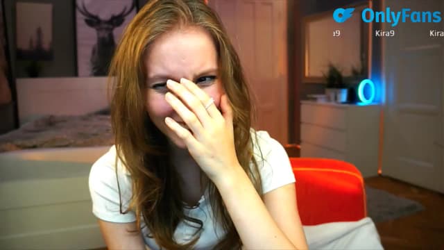 Gallery image thumbnail from Kira9's myfreecams stream on, 09/05/2025, 20:10 image 18 of 20