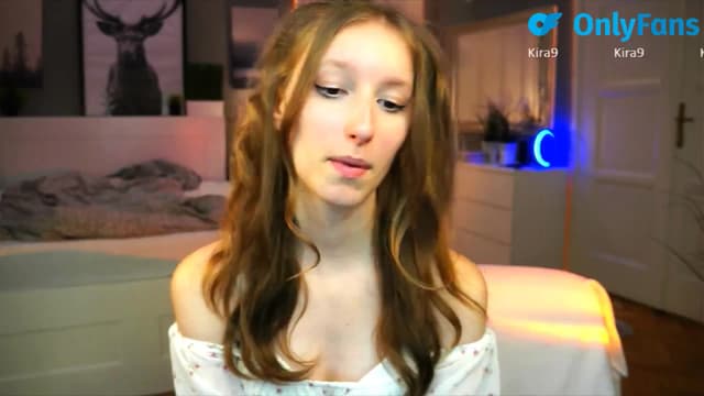 Gallery image thumbnail from Kira9's myfreecams stream on, 09/06/2025, 18:44 image 11 of 20
