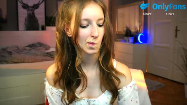Gallery image thumbnail from Kira9's myfreecams stream on, 09/06/2025, 18:44 image 4 of 20