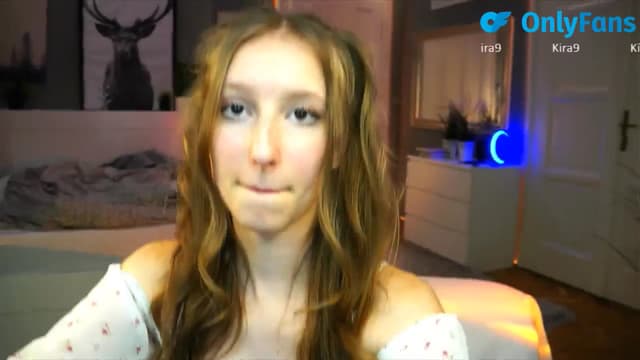 Gallery image thumbnail from Kira9's myfreecams stream on, 09/06/2025, 18:44 image 16 of 20