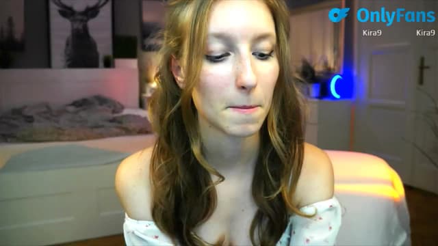 Gallery image thumbnail from Kira9's myfreecams stream on, 09/06/2025, 21:03 image 6 of 20
