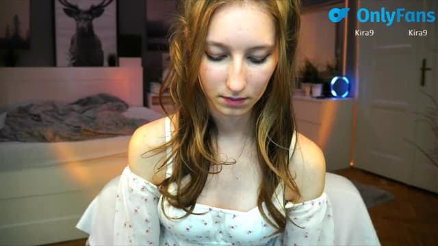 Gallery image thumbnail from Kira9's myfreecams stream on, 09/07/2025, 20:50 image 5 of 20
