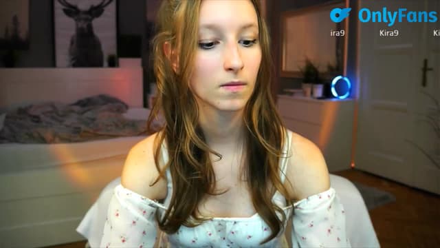 Gallery image thumbnail from Kira9's myfreecams stream on, 09/07/2025, 20:50 image 19 of 20