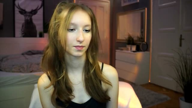 Gallery image thumbnail from Kira9's myfreecams stream on, 09/12/2025, 17:47 image 8 of 20