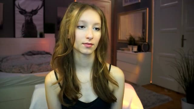 Gallery image thumbnail from Kira9's myfreecams stream on, 09/12/2025, 17:47 image 10 of 20