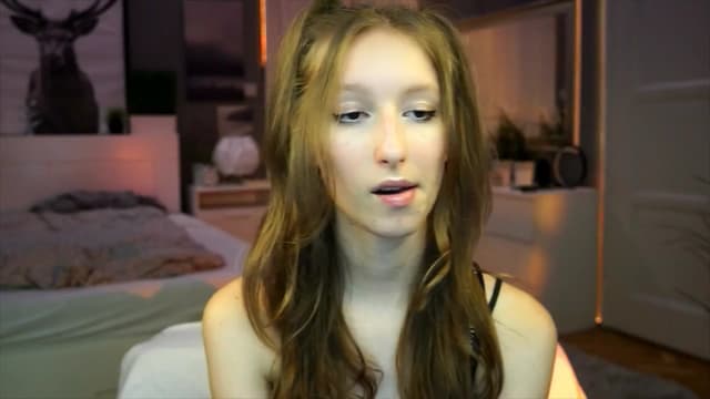 Gallery image thumbnail from Kira9's myfreecams stream on, 09/12/2025, 18:50 image 18 of 20