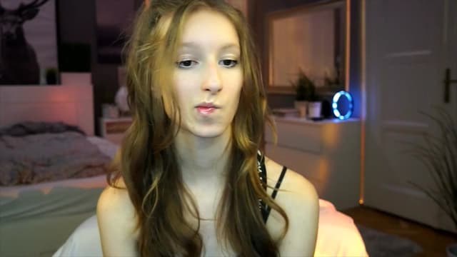 Gallery image thumbnail from Kira9's myfreecams stream on, 09/12/2025, 21:56 image 11 of 20