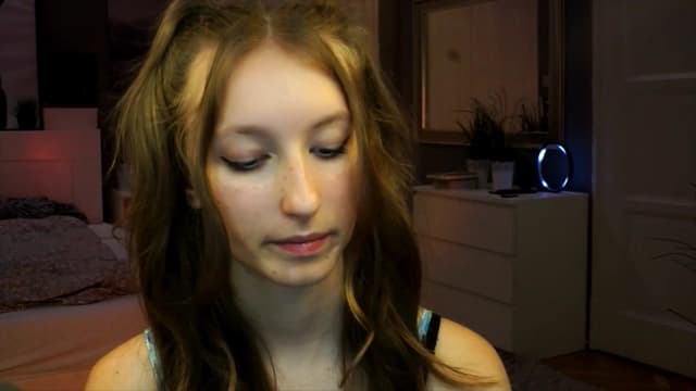 Gallery image thumbnail from Kira9's myfreecams stream on, 09/13/2025, 20:01 image 15 of 20