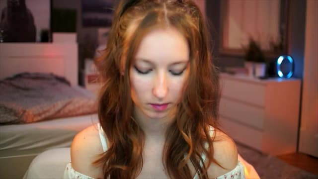 Gallery image thumbnail from Kira9's myfreecams stream on, 09/14/2025, 17:44 image 4 of 20