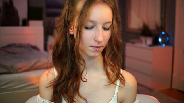 Gallery image thumbnail from Kira9's myfreecams stream on, 09/14/2025, 19:13 image 8 of 20